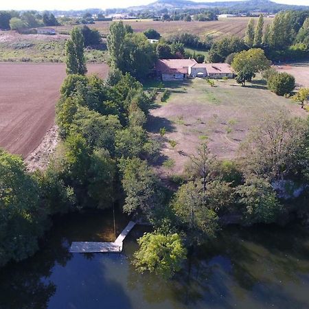 Gite Clodeguy Saint-Sylvestre-sur-Lot Exteriér fotografie